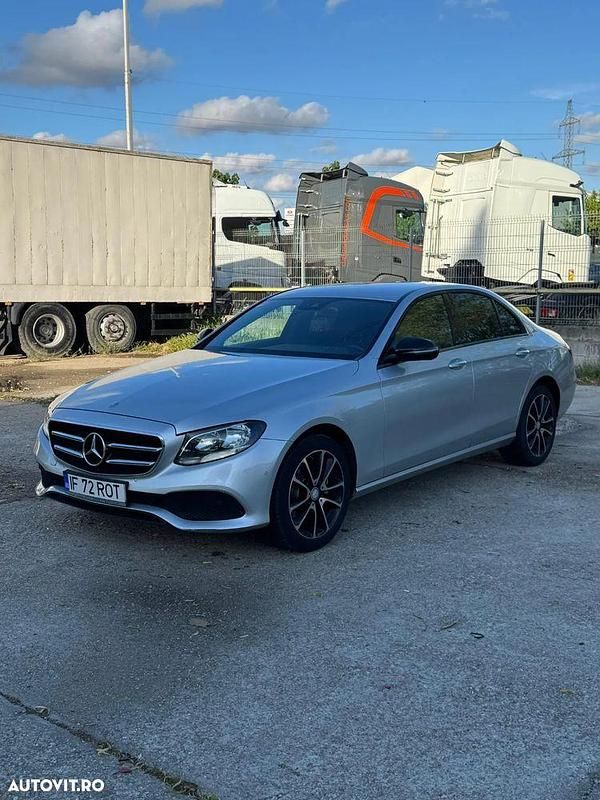 Second-hand Mercedes E220 194 CP (142 kW) 2016 Culoaregri Berlinǎ