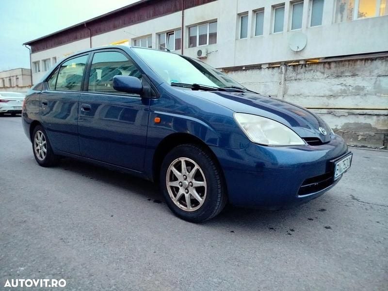 Culoarealbastru Second-hand 2001 Toyota Prius Berlinǎ | 1.900 EUR - Imagine 1/4
