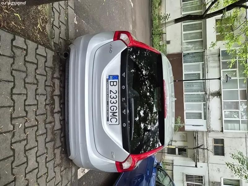 Second-hand Volvo V60 120 CP (88 kW) 2018 Gri Break
