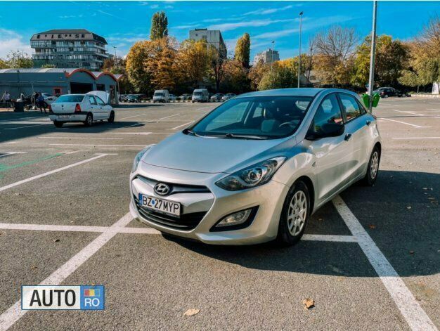 Argintiu Utilizat 2013 Hyundai i30 Berlinǎ | 6.300 EUR (Preț OK) - Imagine 1/4