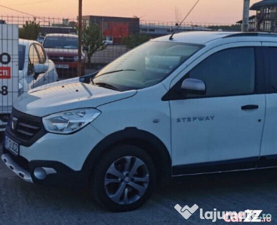 Alb Utilizat 2016 Dacia Lodgy Monovolum | 6.150 EUR (Preț OK) - Imagine 1/4
