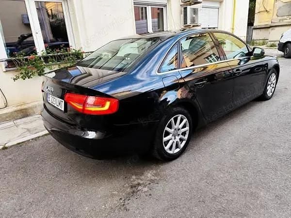 Second-hand Audi A4 170 CP (125 kW) 2013 Negru Berlinǎ