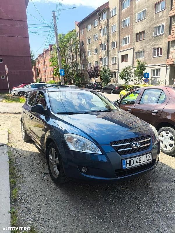 Culoarealbastru Utilizat 2010 Kia Ceed Vision Hatchback | 3.499 EUR (Scump) - Imagine 1/3