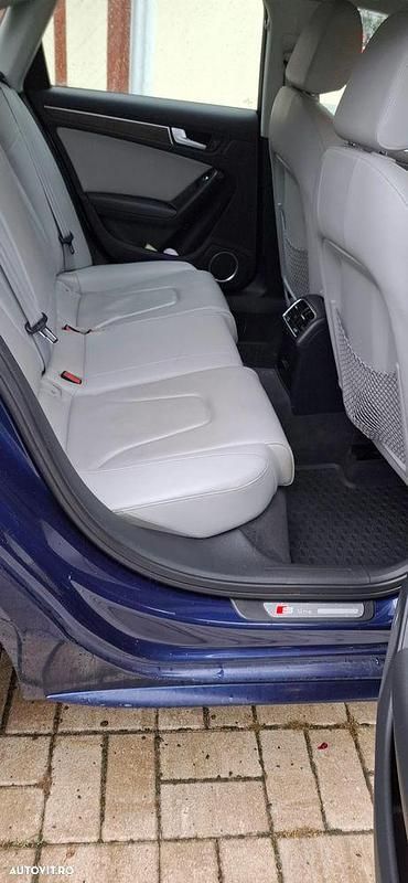 Second-hand Audi A4 224 CP (164 kW) 2014 Culoarealbastru Berlinǎ