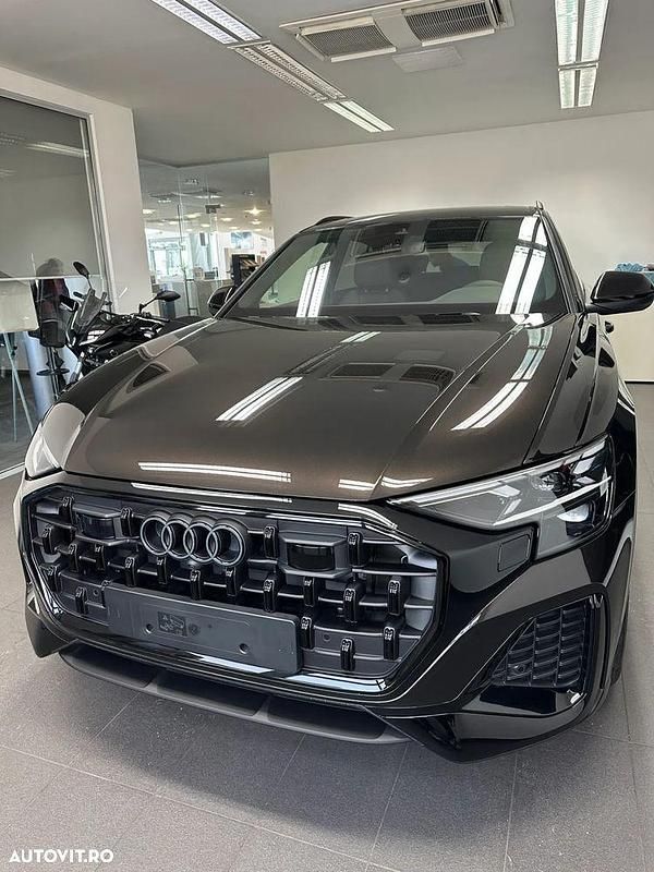 Maro Nouă 2025 Audi Q8 SUV | 92.990 EUR (Puțin scump) - Imagine 1/4