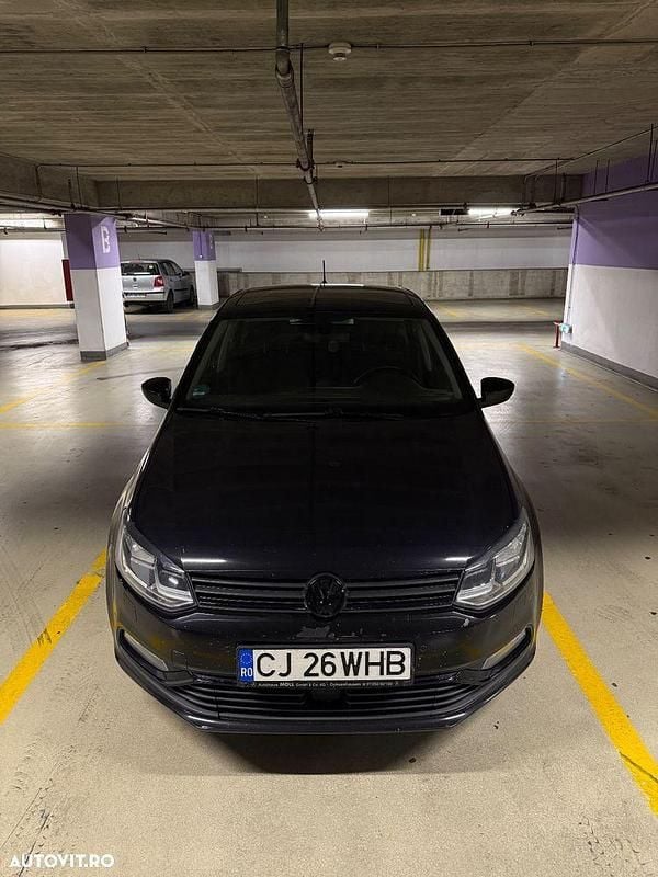 Culoarenegru Utilizat 2014 VW Polo | 6.999 EUR (Scump) - Imagine 1/4