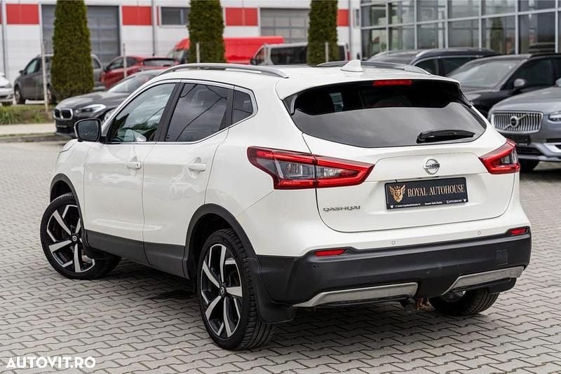 Second-hand Nissan Qashqai Tekna+ 163 CP (119 kW) 2018 Culoarealb SUV