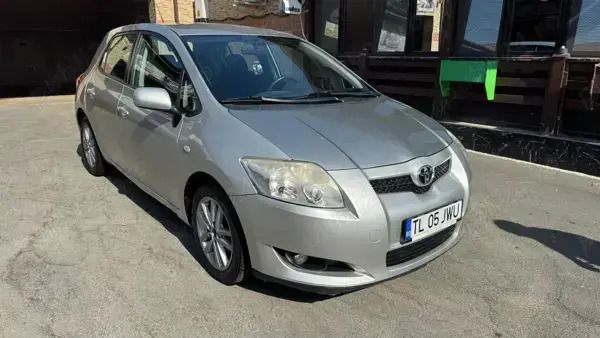 Gri Utilizat 2008 Toyota Auris Luna Berlinǎ | 3.900 EUR (Preț OK) - Imagine 1/4