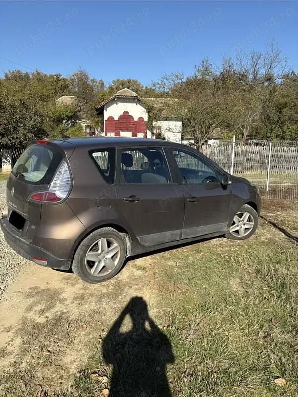Second-hand Renault Scénic III 110 CP (80 kW) 2013 Monovolum