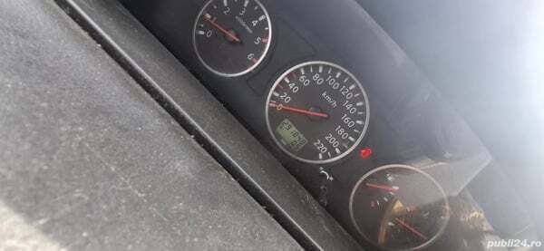 Utilizat 2007 Nissan X-Trail SUV | 3.000 EUR (Super Preț) - Imagine 1/4