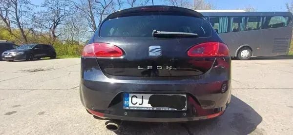 Negru Utilizat 2007 Seat Leon Hatchback | 3.100 EUR (Preț OK) - Imagine 1/4