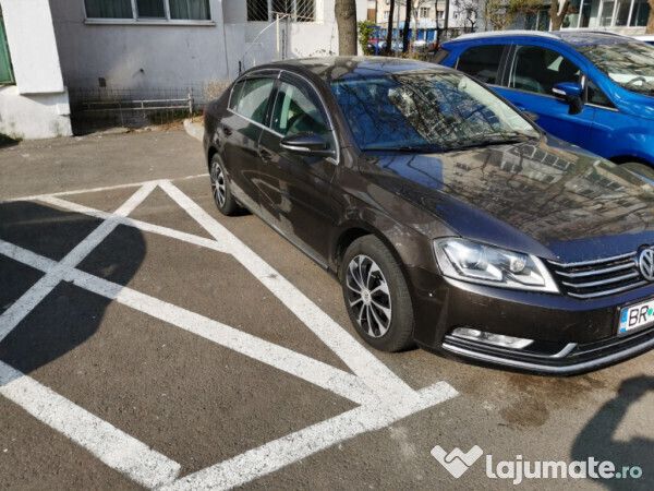 Second-hand VW Passat 150 CP (110 kW) 2012 Maro Berlinǎ