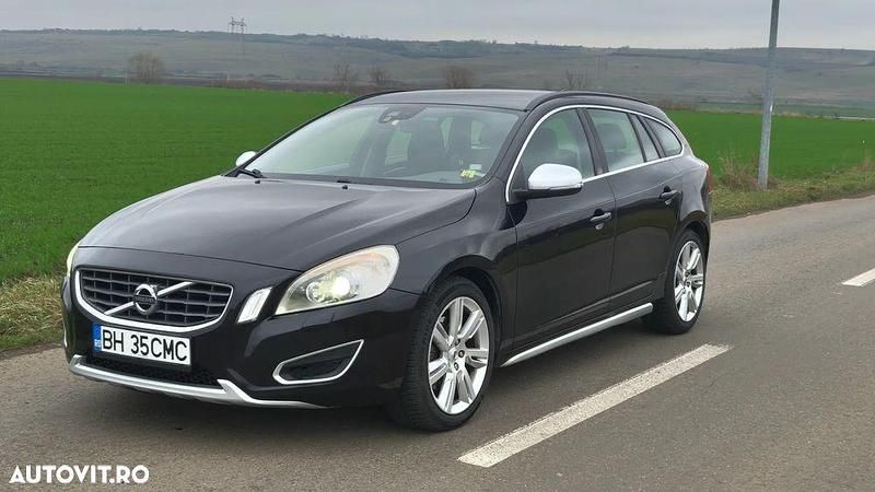 Second-hand Volvo V60 203 CP (149 kW) 2011 Culoarenegru Break