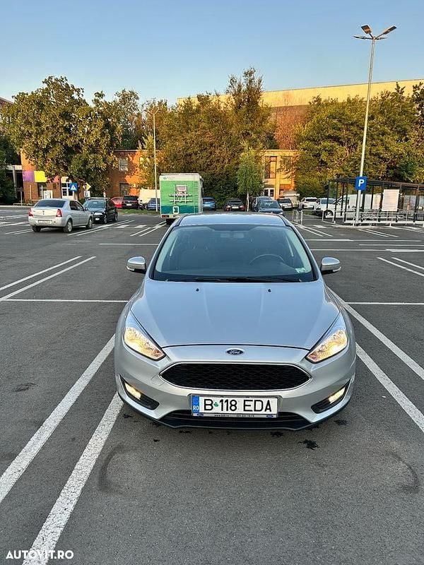 Argintiu Utilizat 2017 Ford Focus Trend Berlinǎ | 8.200 EUR (Preț OK) - Imagine 1/4
