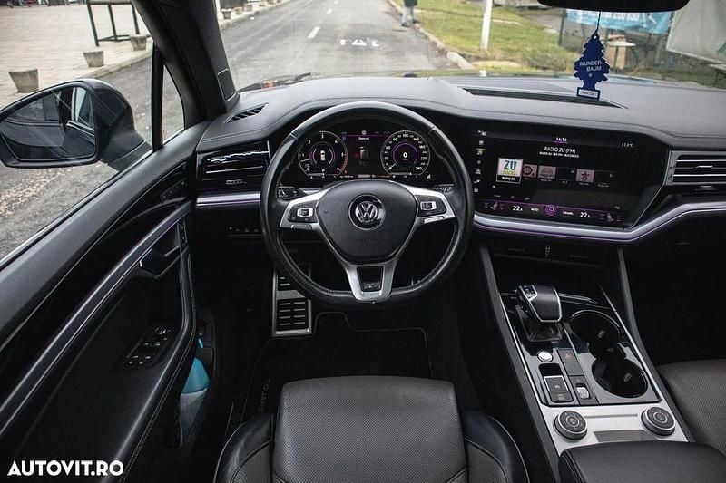 Second-hand VW Touareg Edition 286 CP (210 kW) 2019 Culoarenegru SUV