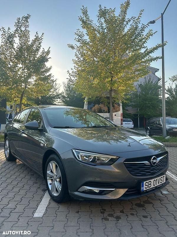 Culoaregri Utilizat 2019 Opel Insignia Dynamic Berlinǎ | 14.750 EUR (Preț OK) - Imagine 1/4