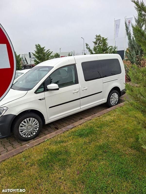 Culoarealb Utilizat 2018 VW Caddy Maxi Trendline Monovolum | 12.300 EUR (Preț OK) - Imagine 1/4