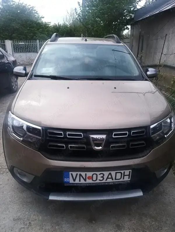 Utilizat 2019 Dacia Sandero Stepway Hatchback | 8.000 EUR (Preț OK) - Imagine 1/4