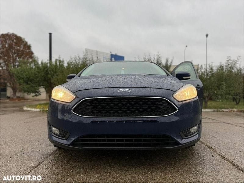 Culoarealbastru Utilizat 2017 Ford Focus Hatchback | 5.300 EUR (Super Preț) - Imagine 1/4