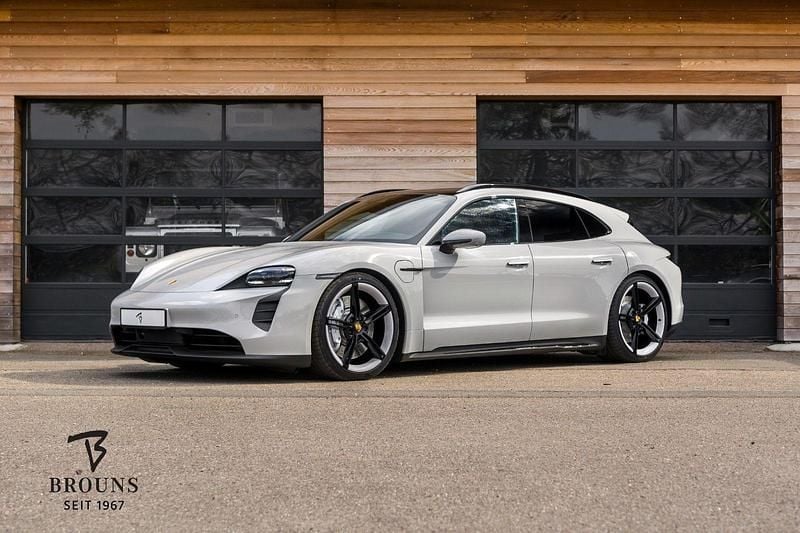 Second-hand Porsche Taycan Sport Turismo 439 kW (598 CP) 2022 Berlinǎ