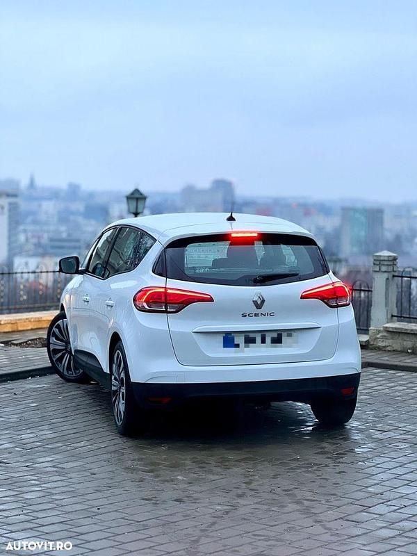 Second-hand Renault Grand Scénic IV 110 CP (80 kW) 2017 Culoarealb Monovolum