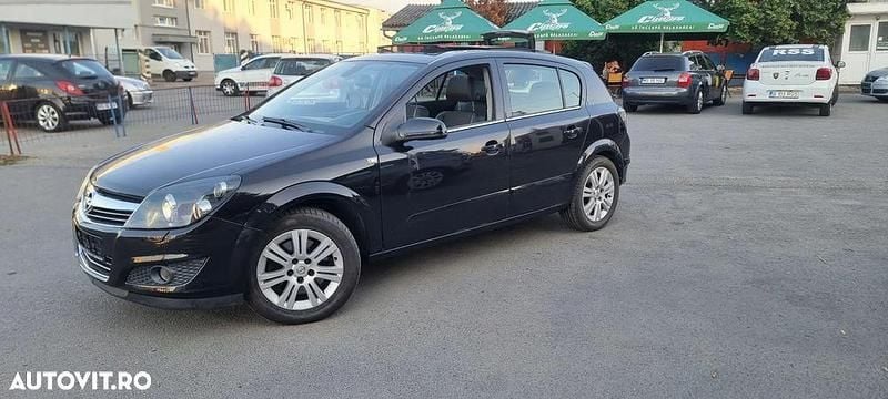 Negru Utilizat 2007 Opel Astra Catch Me Hatchback | 1.590 EUR (Preț OK) - Imagine 1/4