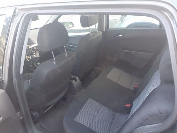 Utilizat 2010 Opel Astra Break | 2.250 EUR (Preț OK) - Imagine 1/4