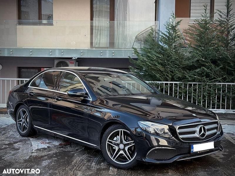 Culoarenegru Utilizat 2017 Mercedes E220 AMG line Berlinǎ | 19.800 EUR (Preț bun) - Imagine 1/4