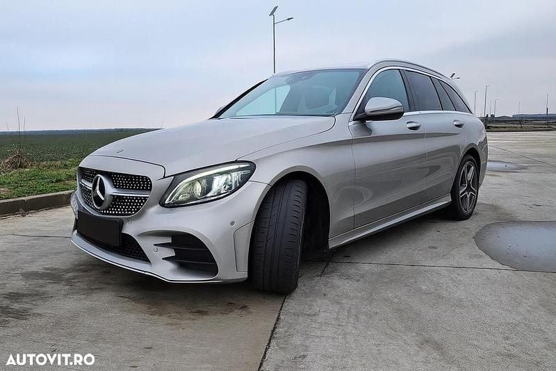 Culoaregri Utilizat 2019 Mercedes C200 AMG line Break | 19.900 EUR - Imagine 1/4