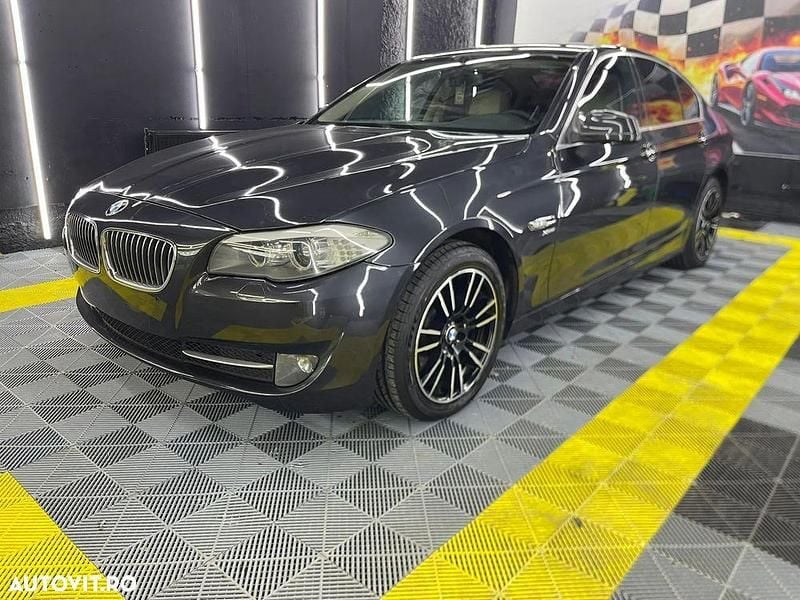 Second-hand BMW 525 Comfort Edition 218 CP (160 kW) 2012 Culoaregri Berlinǎ