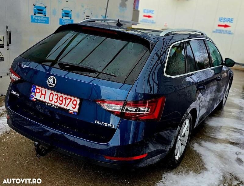 Second-hand Skoda Superb GreenLine 120 CP (88 kW) 2017 Culoarealbastru Break