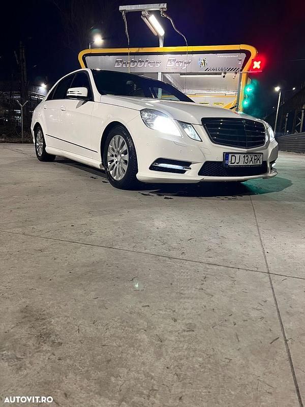 Second-hand Mercedes E300 Avantgarde 204 CP (150 kW) 2012 Culoarealb Berlinǎ