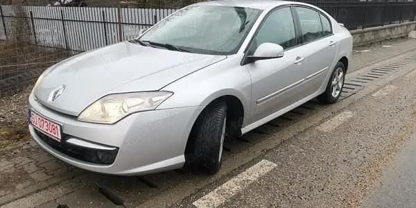 Second-hand Renault Laguna III 150 CP (110 kW) 2007 Argintiu Hatchback