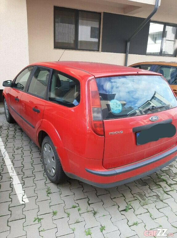 Second-hand Ford Focus Trend+ 109 CP (80 kW) 2005 Rosu Break