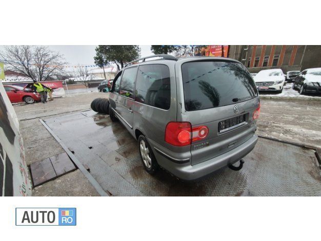 Second-hand VW Sharan 116 CP (85 kW) 2005 Gri Monovolum
