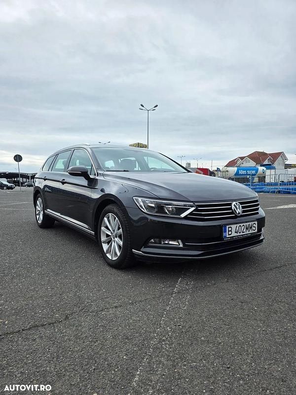 Negru Utilizat 2017 VW Passat Highline Break | 13.800 EUR (Preț bun) - Imagine 1/4