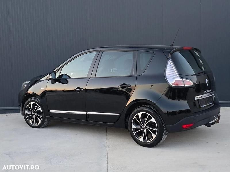 Second-hand Renault Scénic III Bose Edition 110 CP (80 kW) 2016 Culoarenegru Monovolum