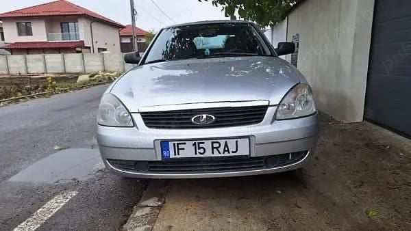 Utilizat 2010 Lada Priora Hatchback | 580 EUR - Imagine 1/4