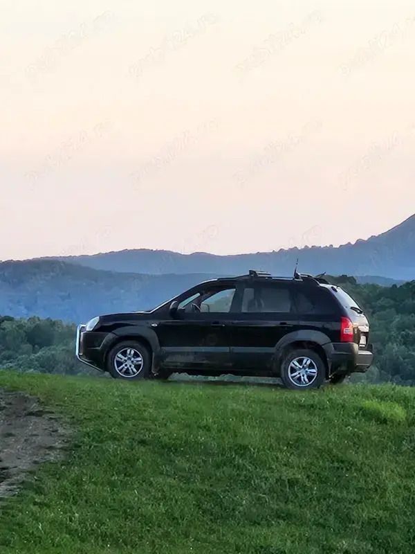 Utilizat 2007 Hyundai Tucson SE SUV | 3.000 EUR (Preț bun) - Imagine 1/4