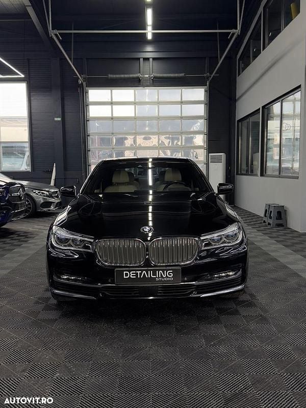 Second-hand BMW 740L 320 CP (235 kW) 2017 Culoarenegru Berlinǎ