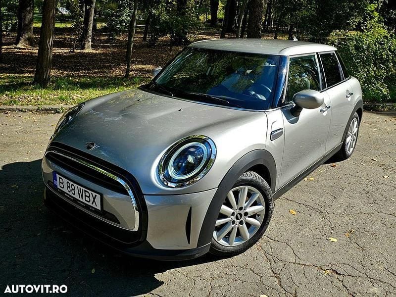 Culoareargint Utilizat 2023 Mini Cooper Hatchback | 25.500 EUR - Imagine 1/4