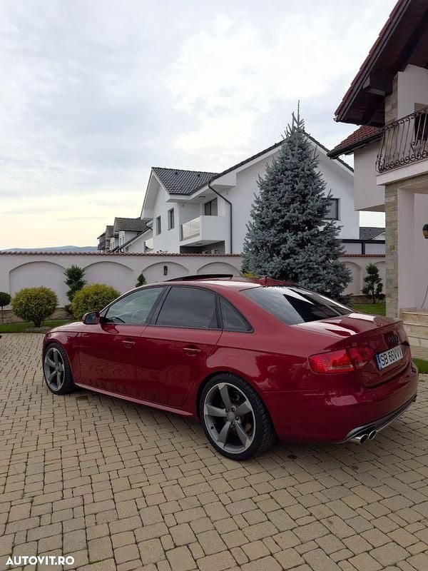 Culoarerosu Utilizat 2009 Audi A4 Break | 10.500 EUR - Imagine 1/4