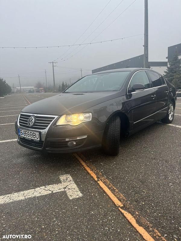 Second-hand VW Passat Highline 140 CP (102 kW) 2007 Culoaremaro Berlinǎ