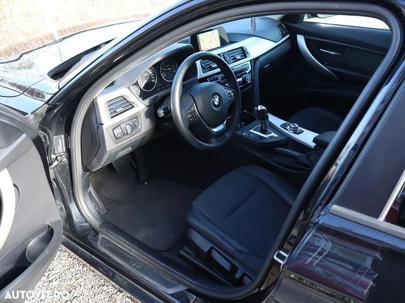 Second-hand BMW 320 Advantage 190 CP (139 kW) 2017 Culoarenegru Berlinǎ