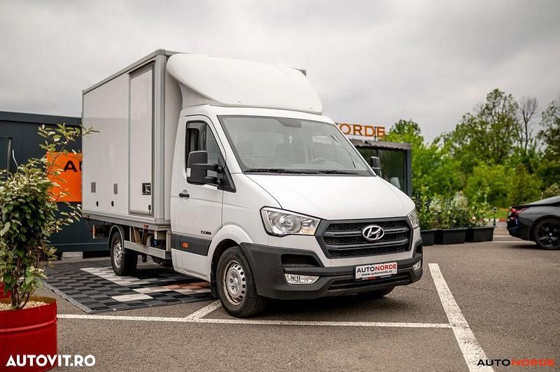 Second-hand Hyundai H 350 150 CP (110 kW) 2018 Alb Van