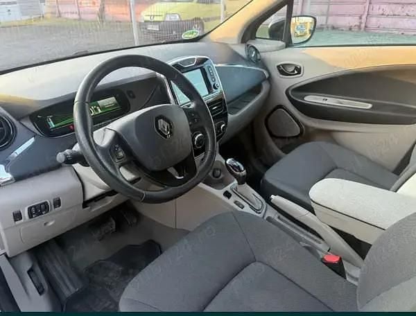 Second-hand Renault Zoe 64 kW (88 CP) 2015 Hatchback