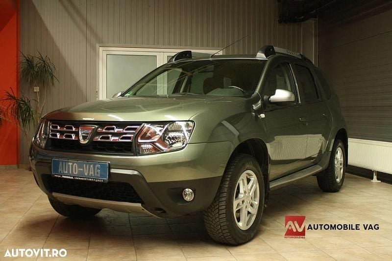 Culoareverde Utilizat 2015 Dacia Duster Prestige SUV | 10.590 EUR (Preț OK) - Imagine 1/4