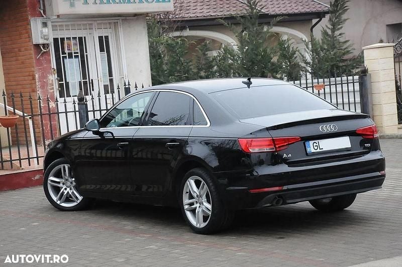 Second-hand Audi A4 Comfort 150 CP (110 kW) 2018 Culoarenegru Berlinǎ