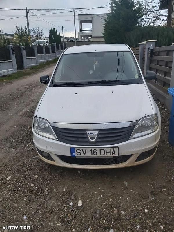 Culoarealb Utilizat 2008 Dacia Logan Lauréate Hatchback | 2.590 EUR (Scump) - Imagine 1/4