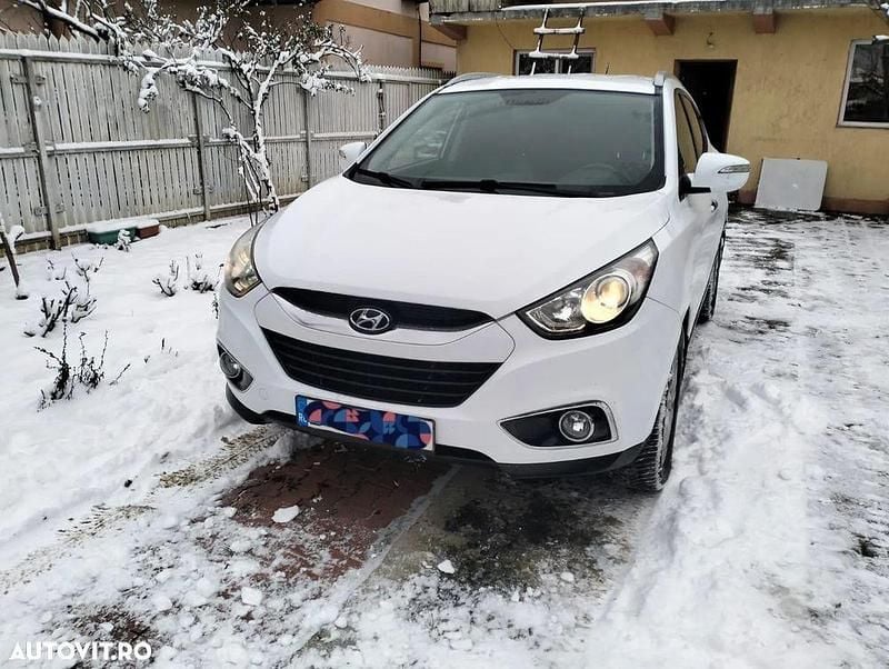 Culoarealb Utilizat 2011 Hyundai ix35 SUV | 8.499 EUR (Preț OK) - Imagine 1/4